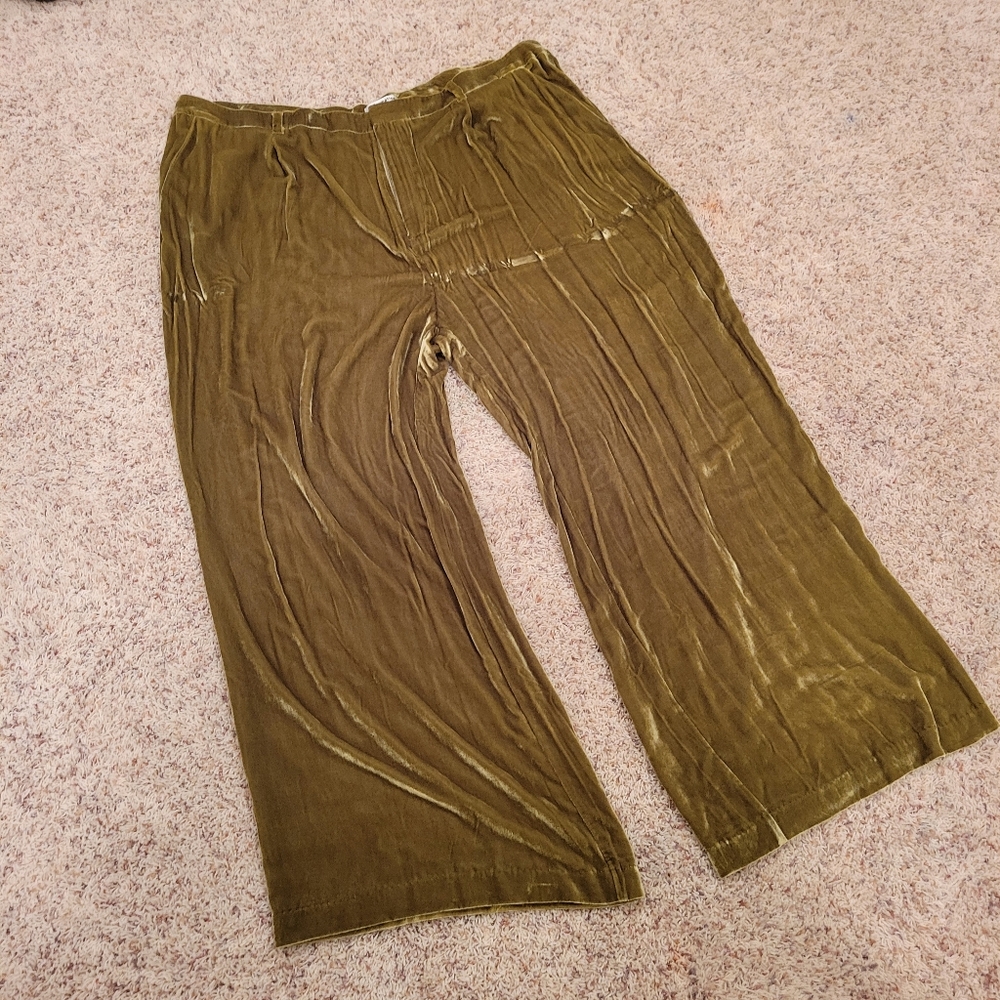 Reformation “Wes” Wide Leg Pant in Green Velvet NWOT